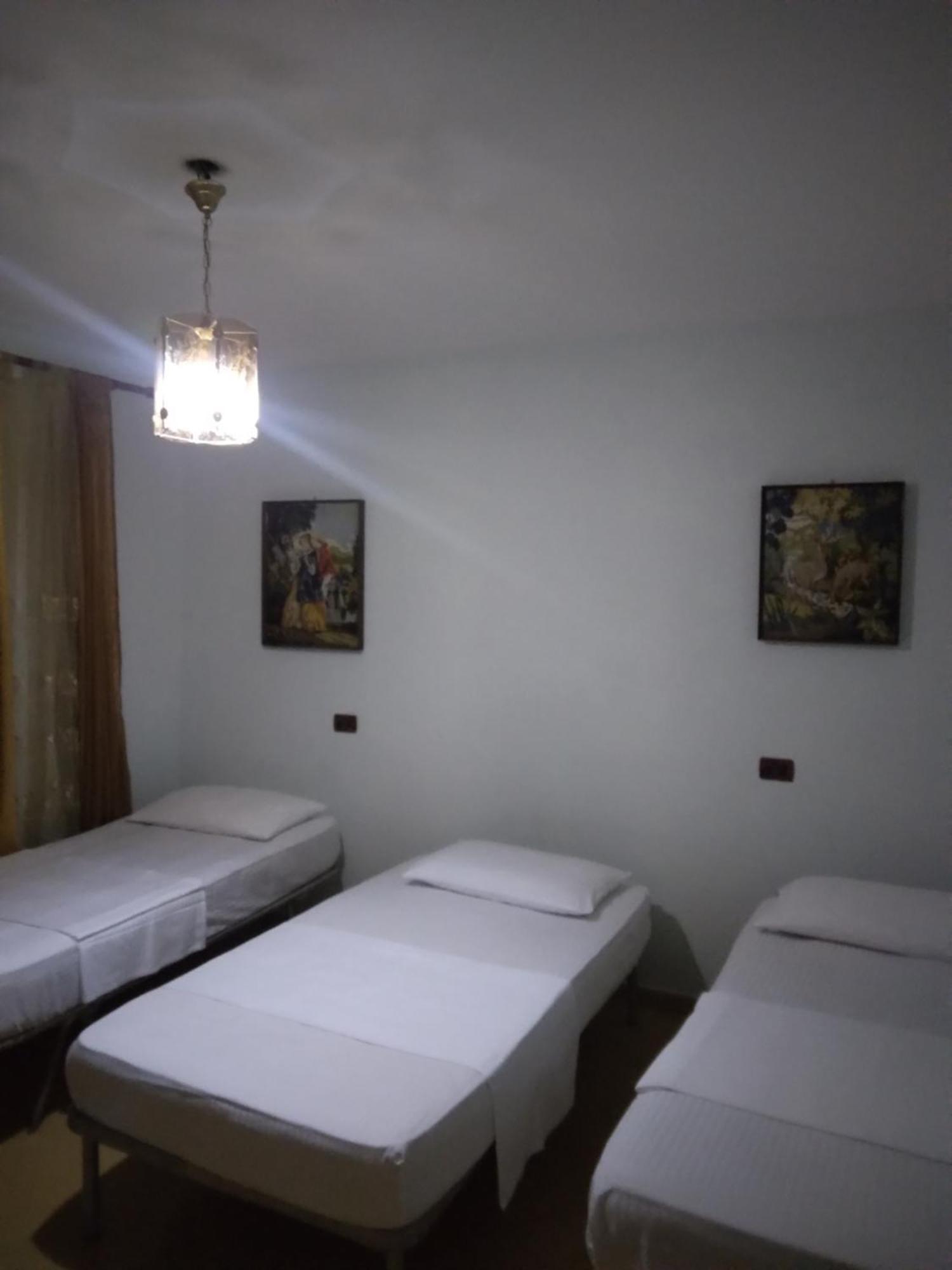 Tahiri 3 * Golem (Tirana)