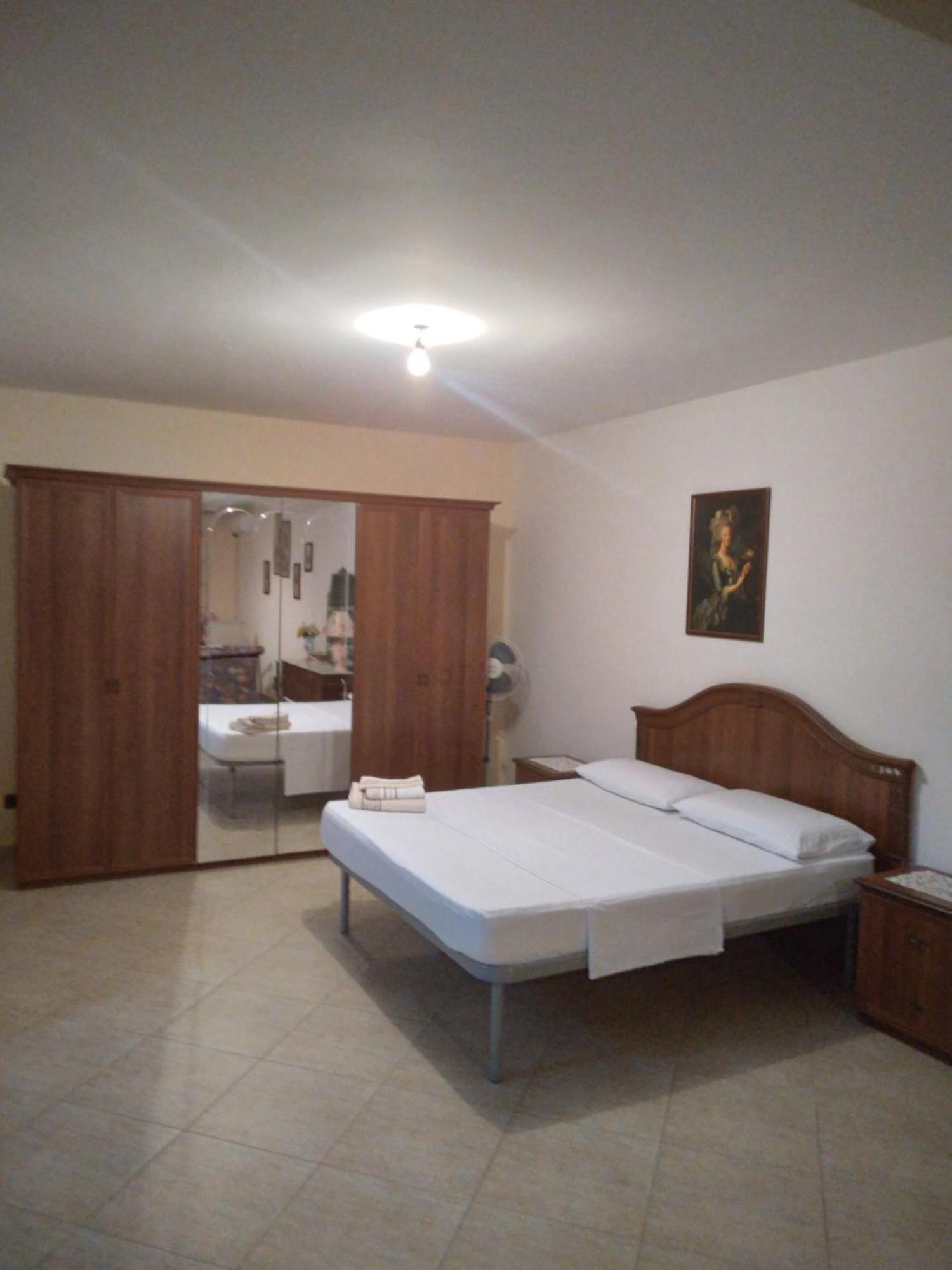 Tahiri 3 Golem (Tirana)